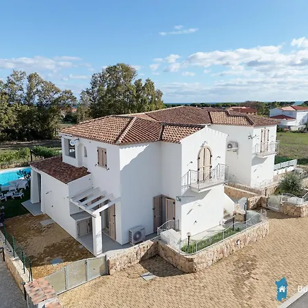 Holiday home Con Piscina Affitti 700 Mt Budoni