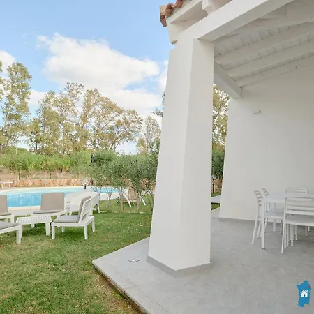 펜션 Con Piscina Affitti 700 Mt *