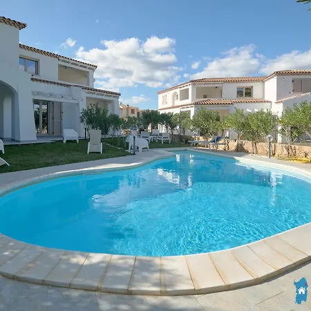 Con Piscina Affitti 700 Mt Budoni